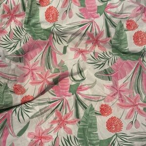Pottery Barn Kids - Floral Pink and Green Leaves New Crib Sheet